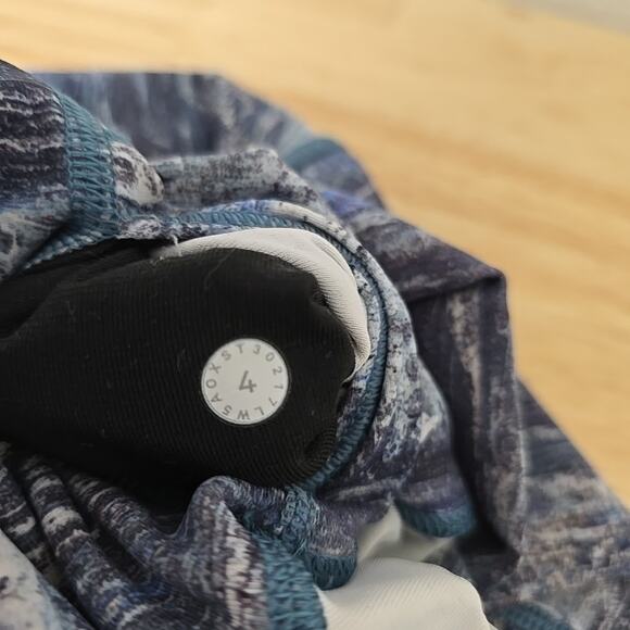 Lululemon Wunder Under Hi-Rise 7/8‎ Tight Full-On Luxtreme 26" Womens Size 4 - Picture 3 of 8